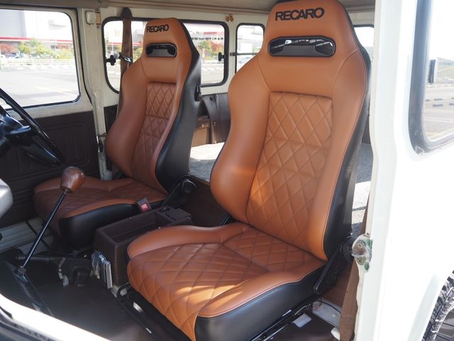 LANDCRUISER van