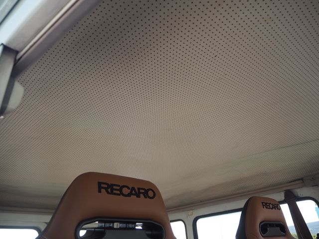 LANDCRUISER van
