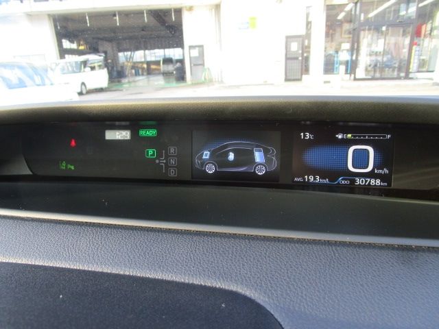 PRIUS 4WD