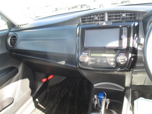 COROLLA AXIO HYBRID