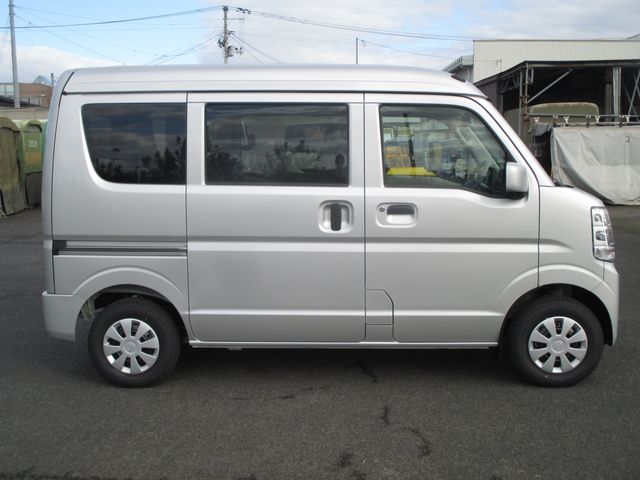 NV100 CLIPPER 4WD