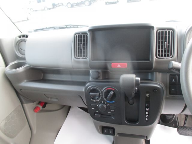 NV100 CLIPPER 4WD