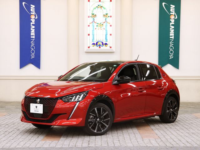 PEUGEOT e-208
