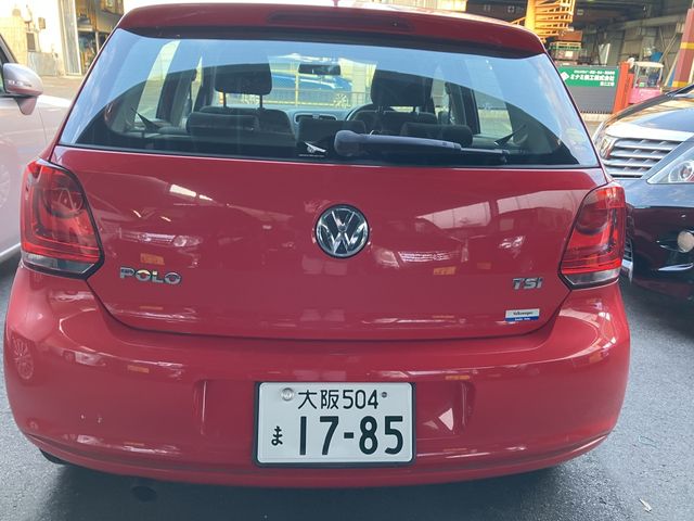 VOLKSWAGEN POLO