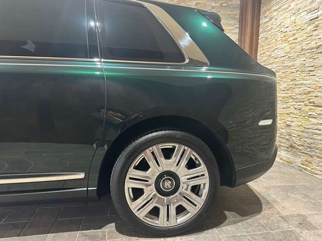 ROLLS-ROYCE Cullinan