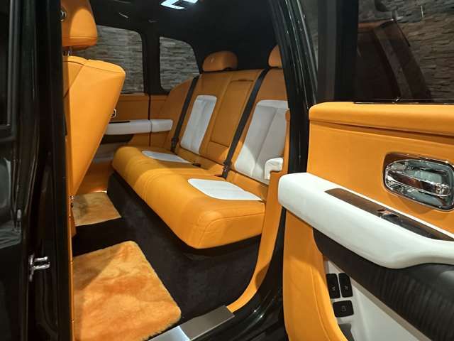 ROLLS-ROYCE Cullinan
