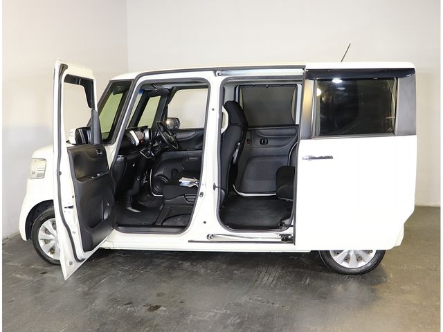 N-BOX