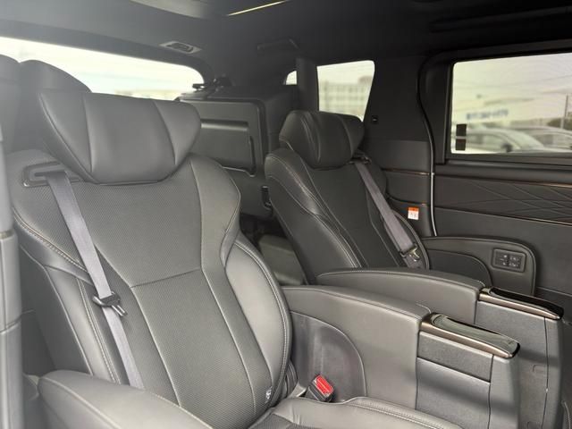 ALPHARD hybrid