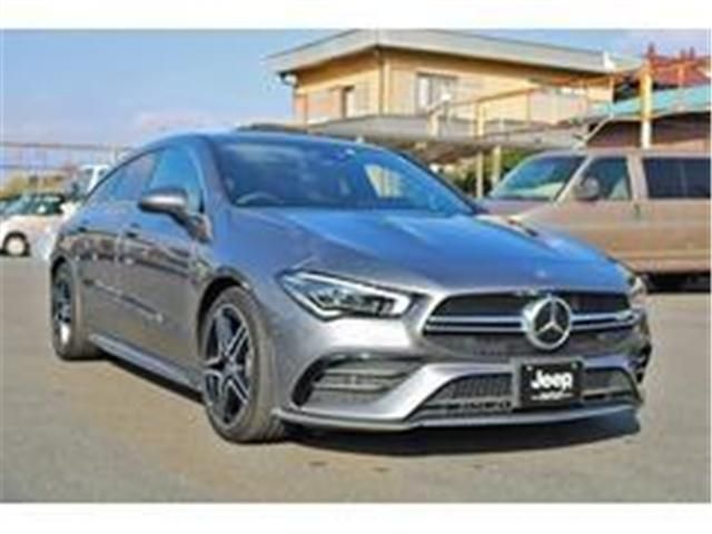 MERCEDES AMG CLA Shooting Brake