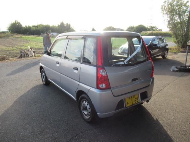 PLEO van
