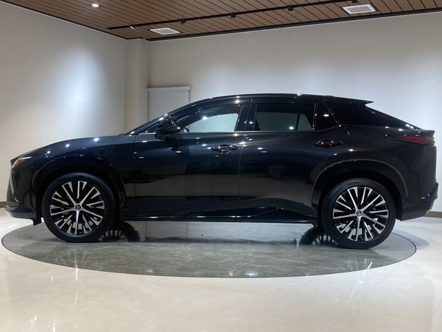 LEXUS RZ450e
