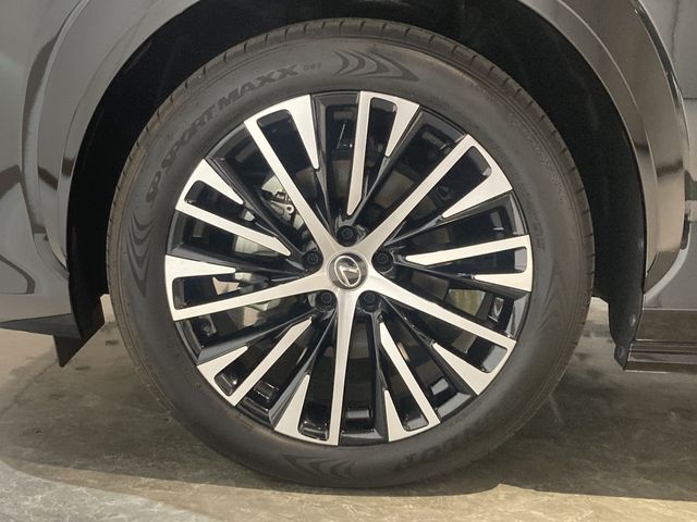 LEXUS RZ450e