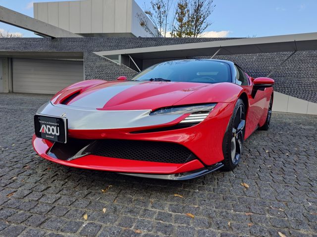 FERRARI SF90 Stradale