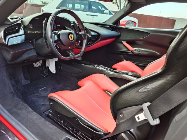 FERRARI SF90 Stradale