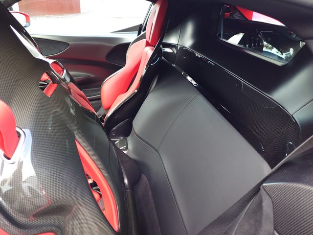 FERRARI SF90 Stradale