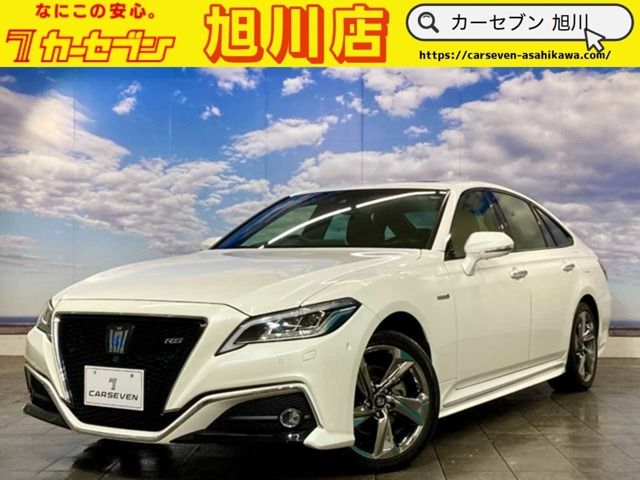 CROWN sedan hybrid 4WD