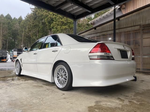 MARK2 sedan