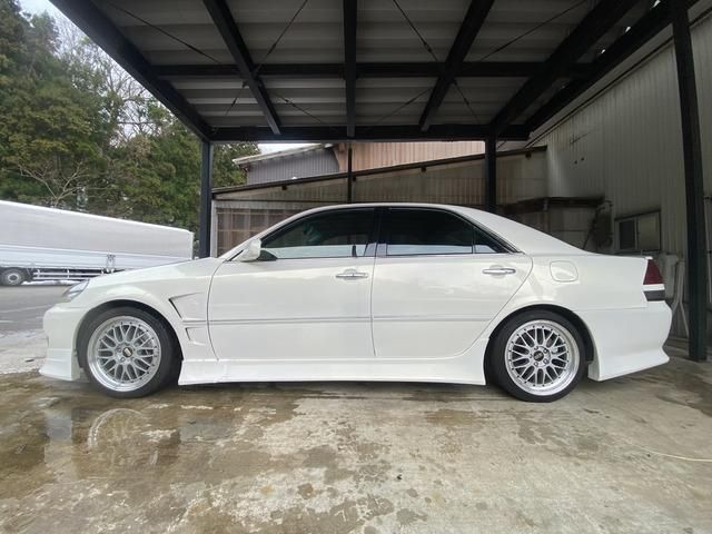 MARK2 sedan