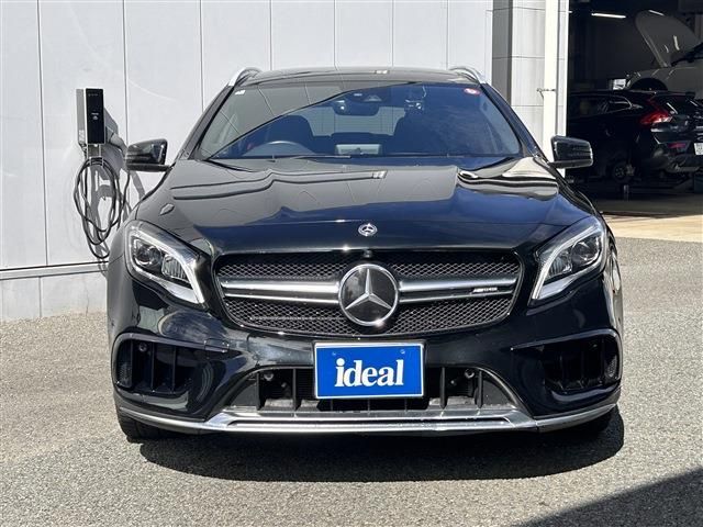 MERCEDES AMG GLA class