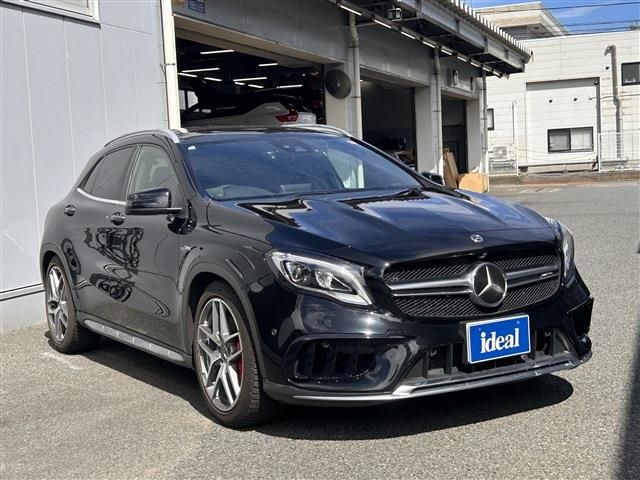 MERCEDES AMG GLA class