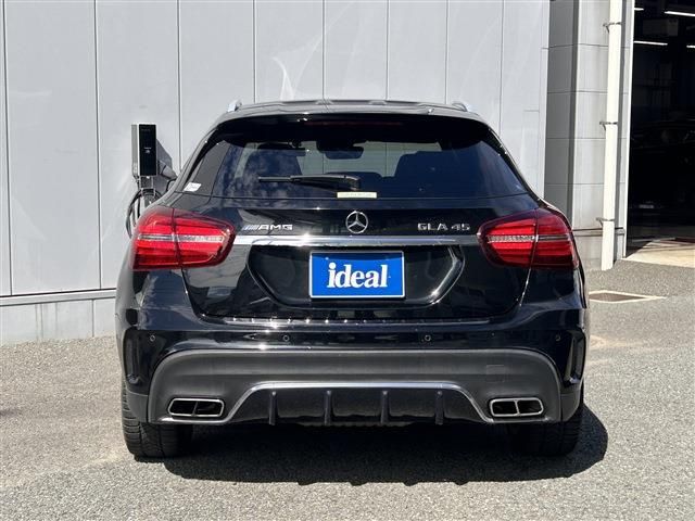MERCEDES AMG GLA class