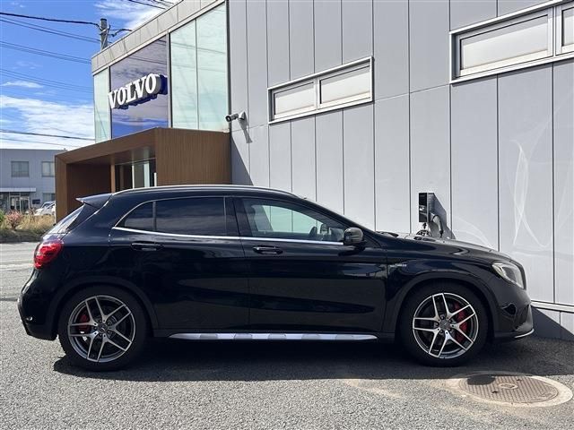 MERCEDES AMG GLA class
