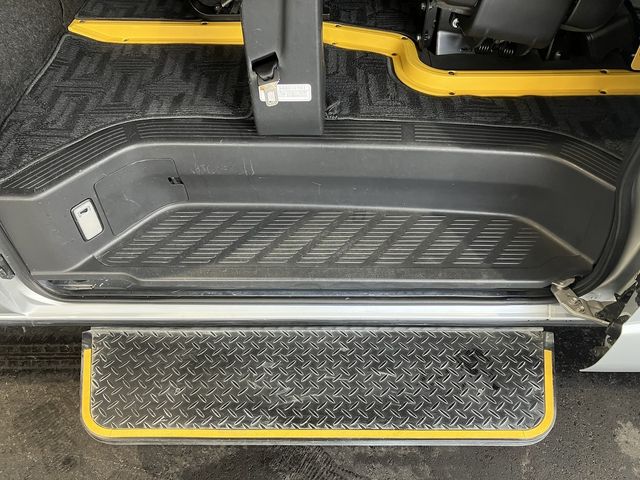 HIACE van 4WD