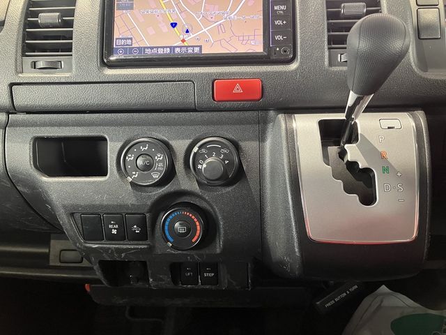 HIACE van 4WD