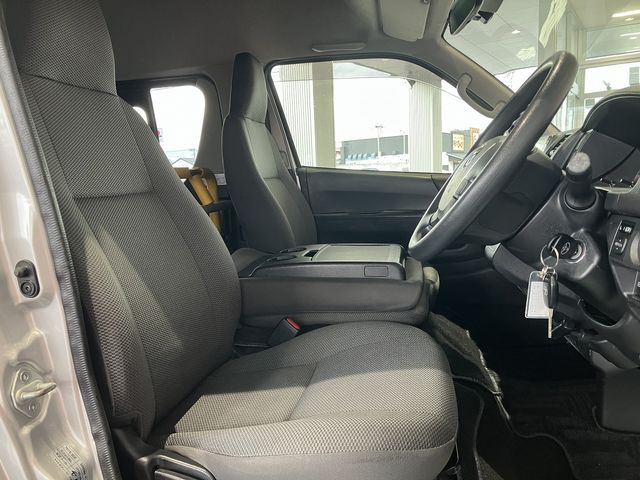 HIACE van 4WD