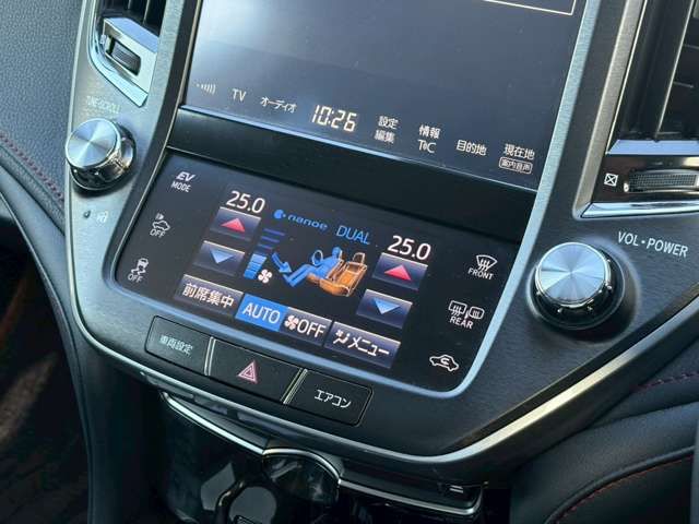 CROWN sedan hybrid