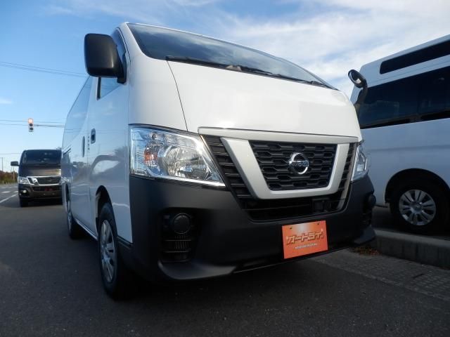 NV350 CARAVAN 4WD