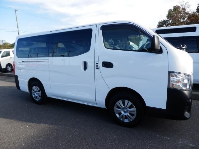 NV350 CARAVAN 4WD