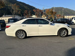 CROWN sedan hybrid