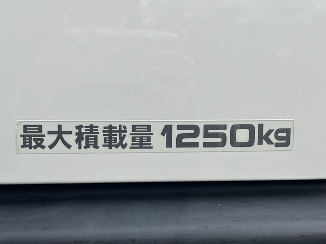 HIACE van 1.25t 2WD