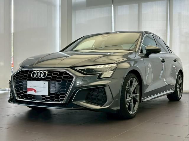 AUDI A3 Sedan