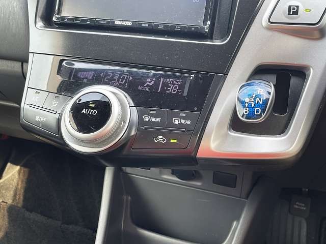 PRIUS Alpha