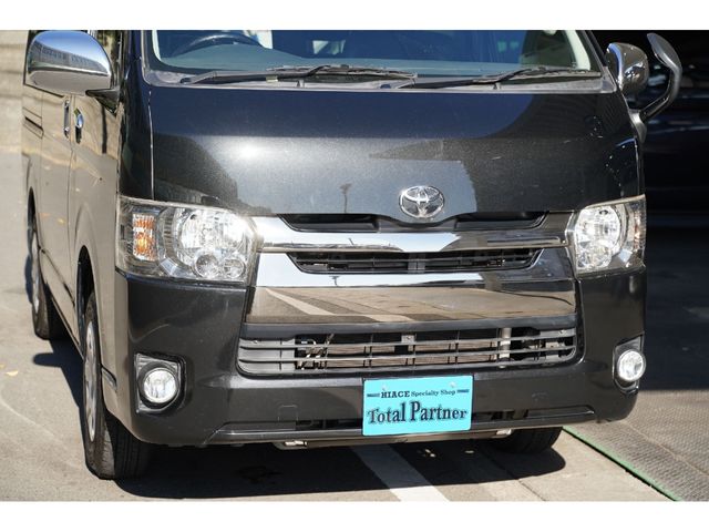 HIACE van 4WD