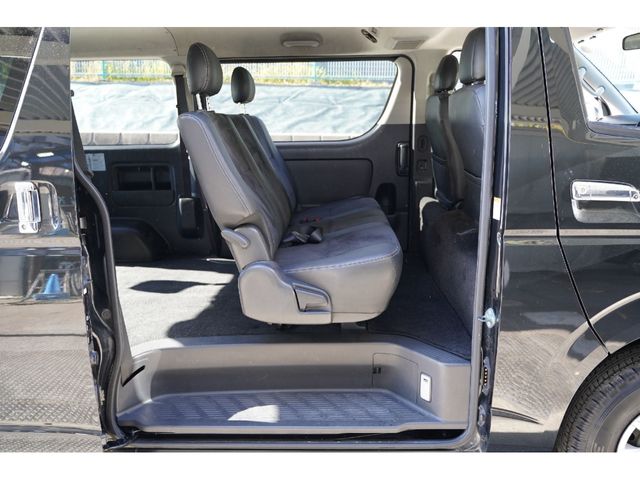 HIACE van 4WD