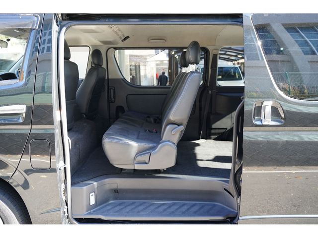 HIACE van 4WD
