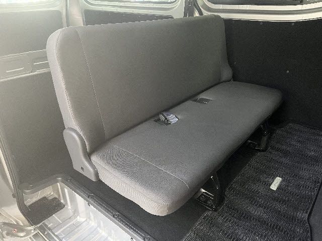 CARAVAN van 2WD