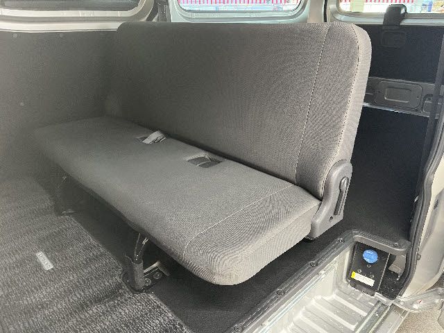 CARAVAN van 2WD