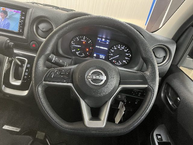 CARAVAN van 2WD