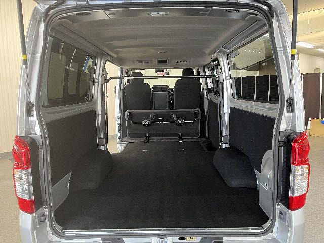 CARAVAN van 2WD