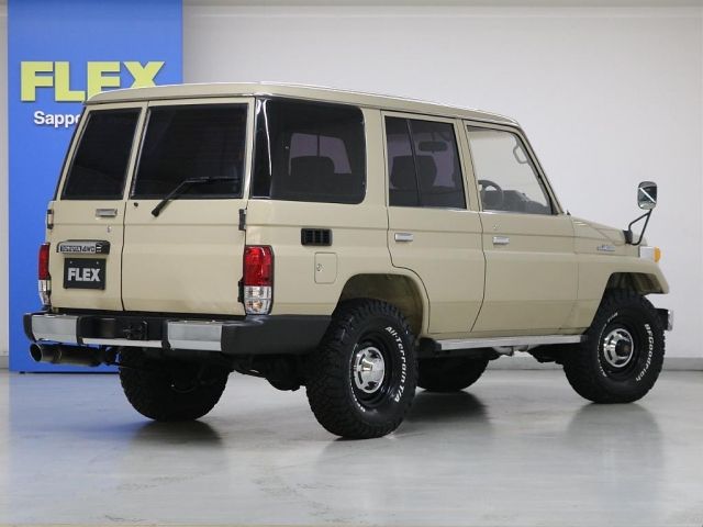 LANDCRUISER van