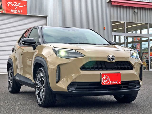 YARIS CROSS