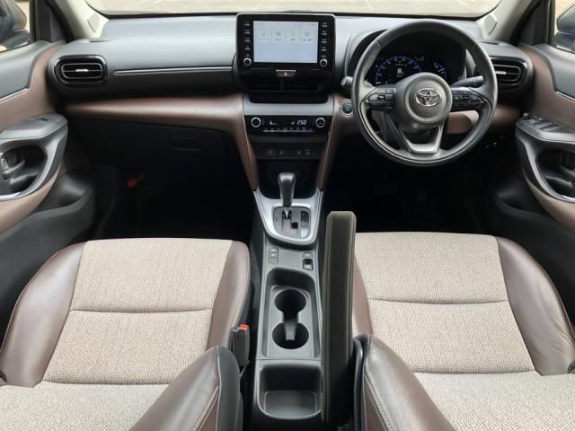 YARIS CROSS