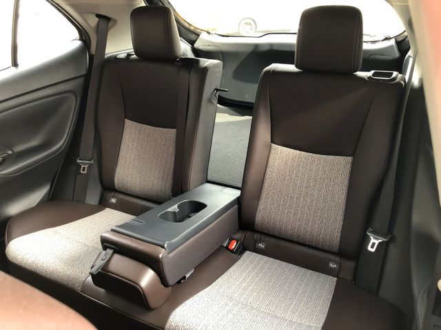 YARIS CROSS