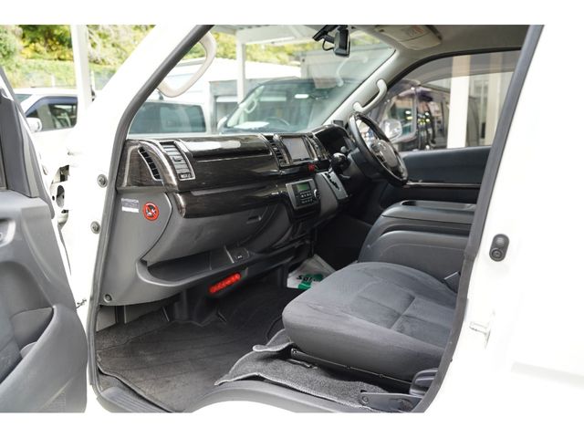 HIACE van 2WD