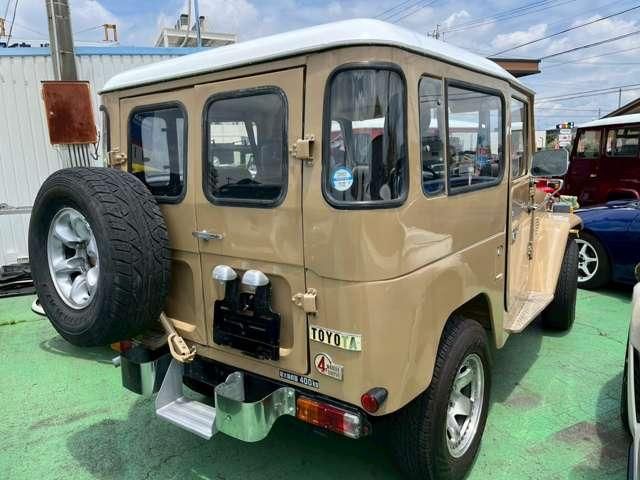 LANDCRUISER van