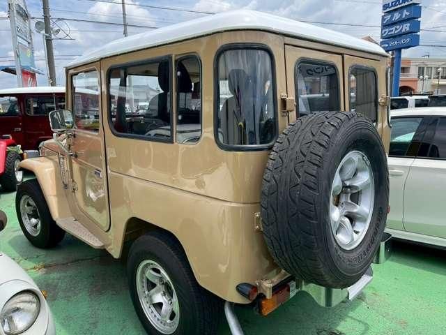LANDCRUISER van